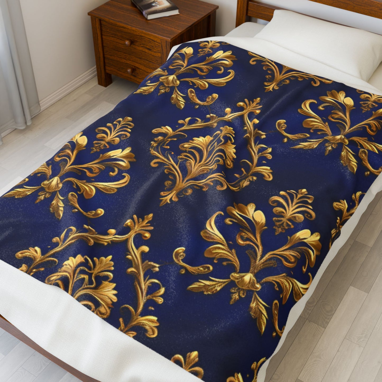 Blue Luxurious Velveteen Plush Blanket